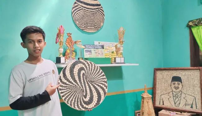 Begini! Limbah Tongkol Jagung, Oleh Mahasiswa UNY Disulap Menjadi Smart Eco Wall Decor