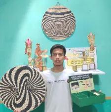 Video Pembuatan Kerajinan